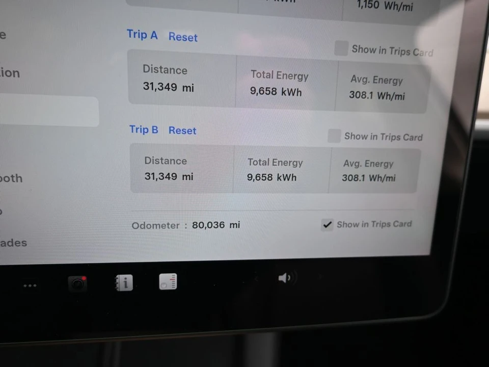 2023 Tesla Model Y - Image 16 of 21