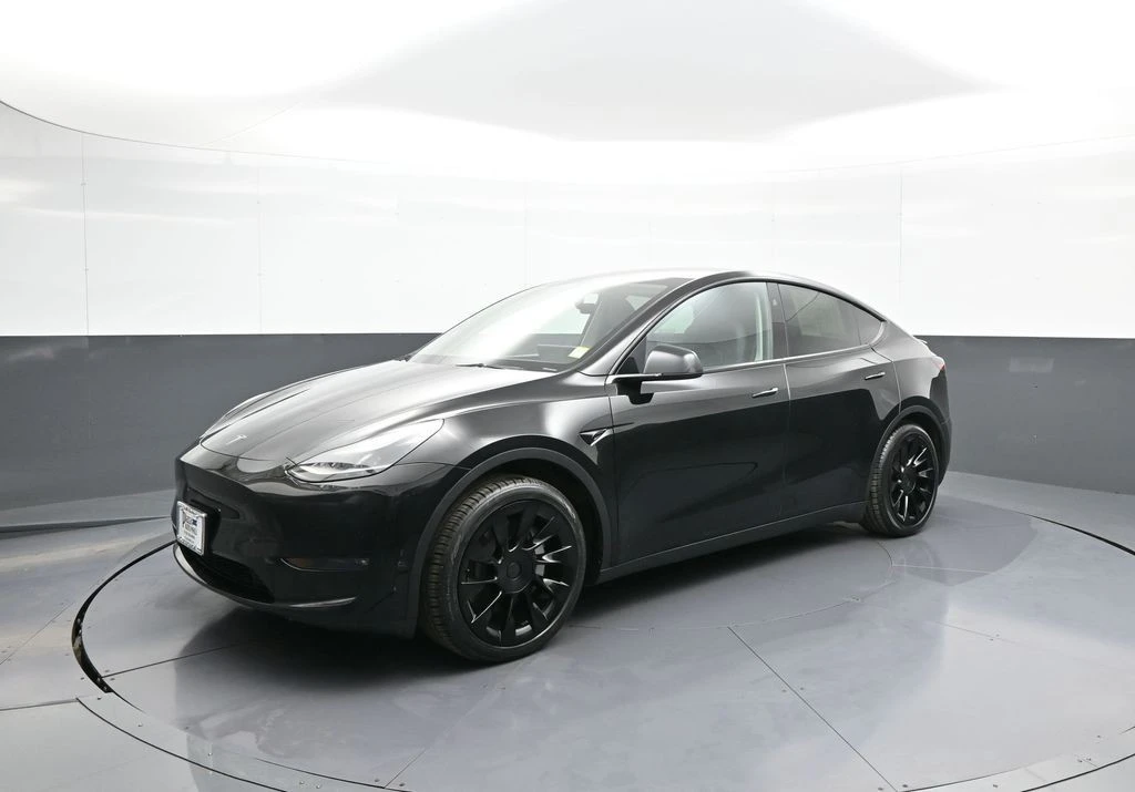 2023 Tesla Model Y - Image 10 of 21