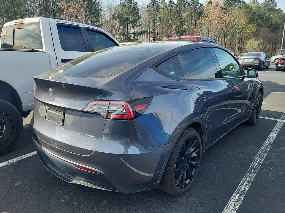 2023 Tesla Model Y - Image 3 of 7