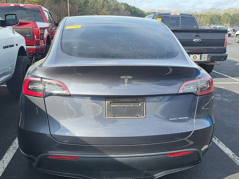 2023 Tesla Model Y - Image 6 of 8