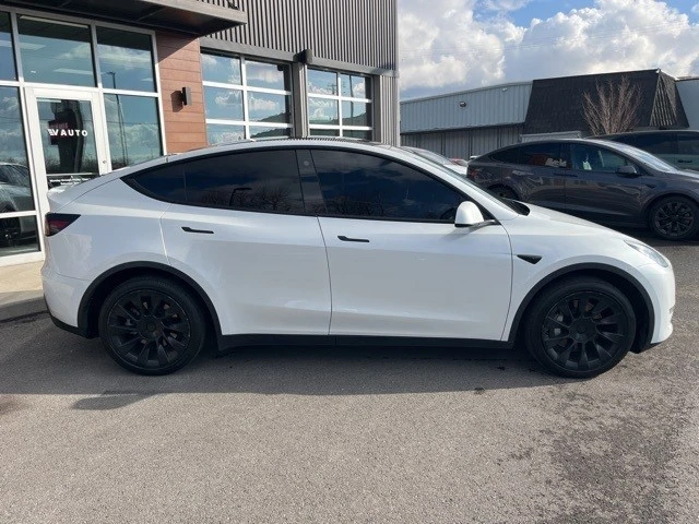 2023 Tesla Model Y - Image 8 of 21