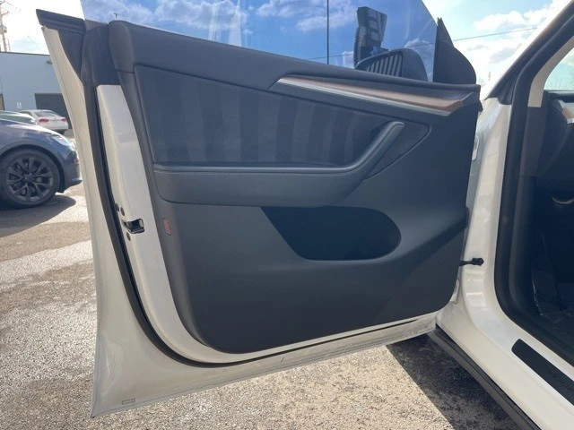 2023 Tesla Model Y - Image 9 of 21