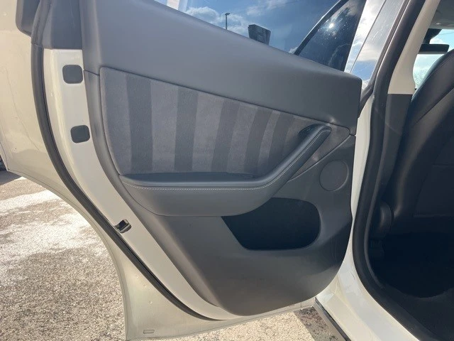 2023 Tesla Model Y - Image 13 of 21