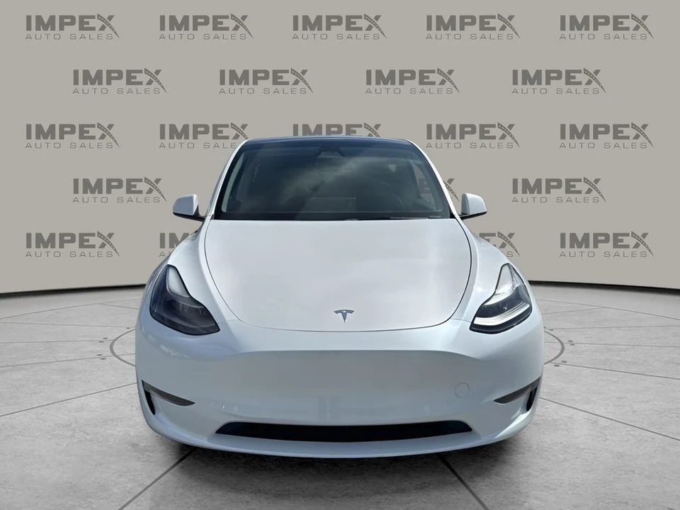 2023 Tesla Model Y - Image 8 of 31