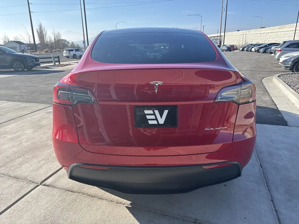 2023 Tesla Model Y - Image 6 of 21