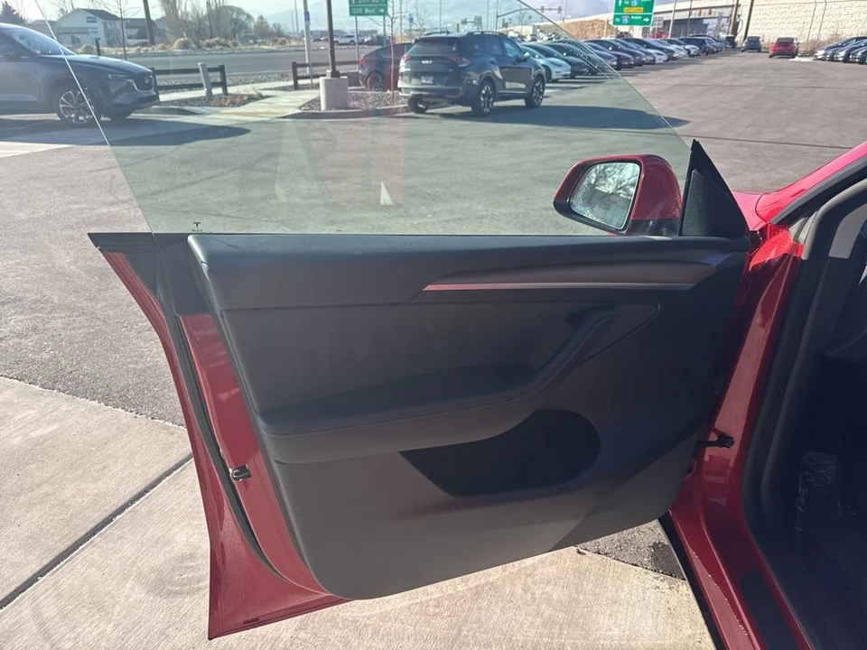 2023 Tesla Model Y - Image 10 of 21
