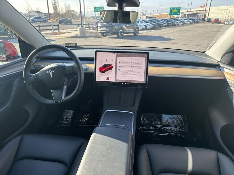 2023 Tesla Model Y - Image 20 of 21
