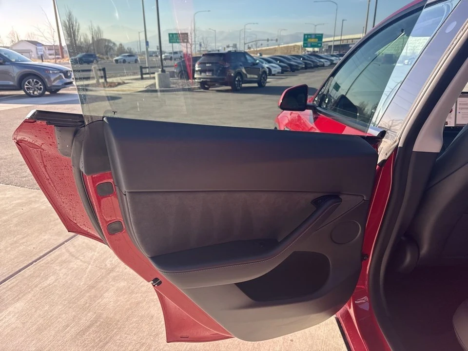 2023 Tesla Model Y - Image 13 of 21