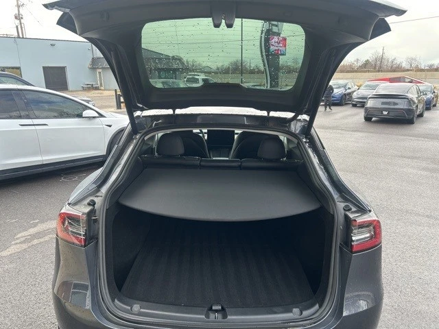 2023 Tesla Model Y - Image 17 of 21
