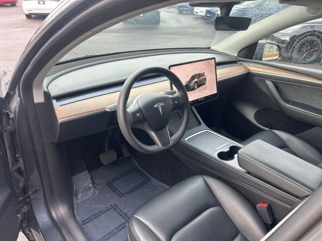 2023 Tesla Model Y - Image 12 of 21