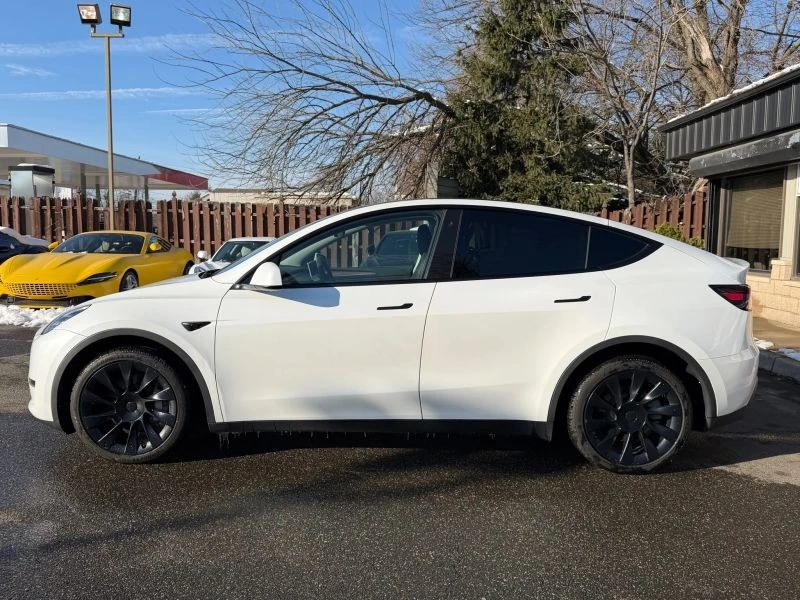 2023 Tesla Model Y - Image 8 of 12