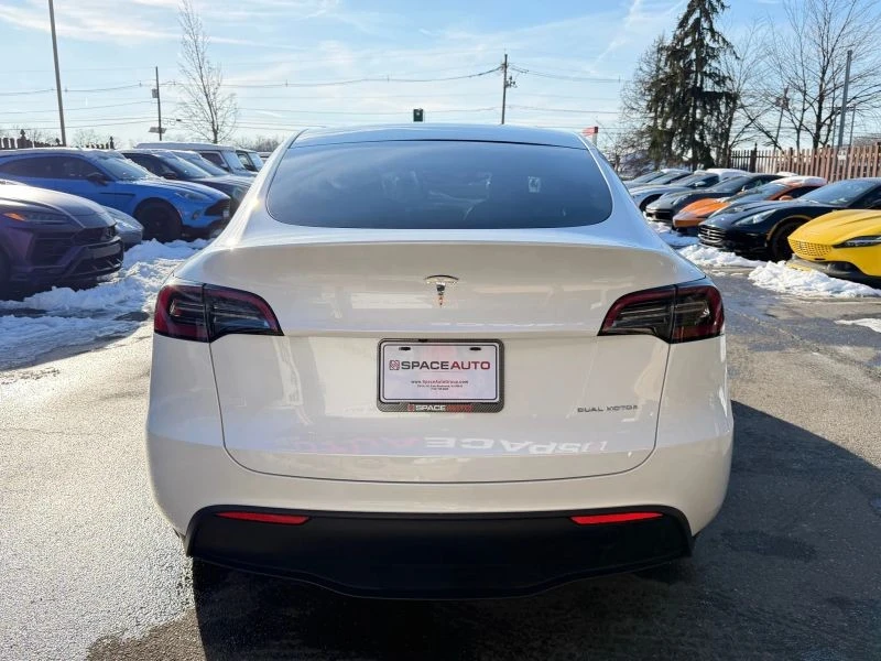 2023 Tesla Model Y - Image 6 of 12