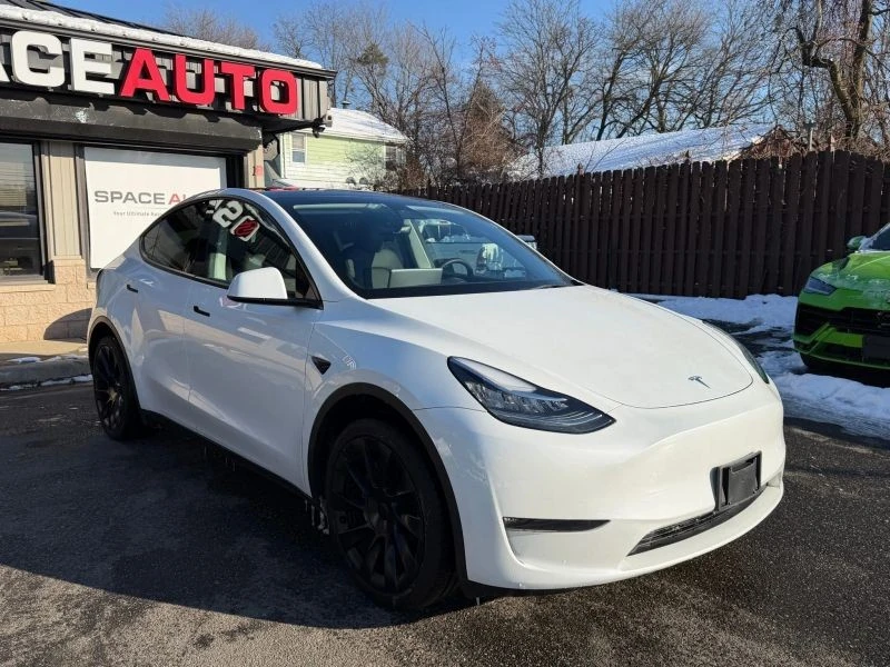 2023 Tesla Model Y - Image 3 of 12