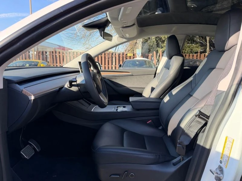 2023 Tesla Model Y - Image 10 of 12