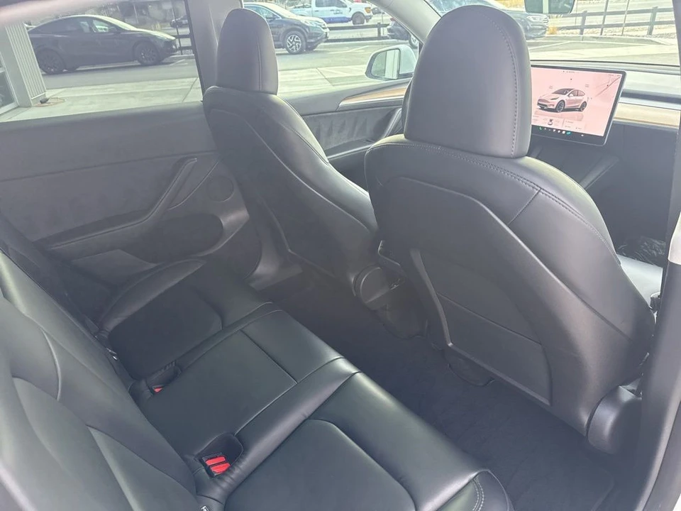 2023 Tesla Model Y - Image 19 of 21