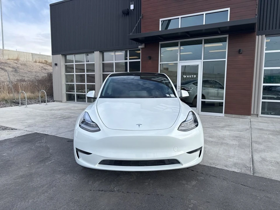 2023 Tesla Model Y - Image 3 of 21