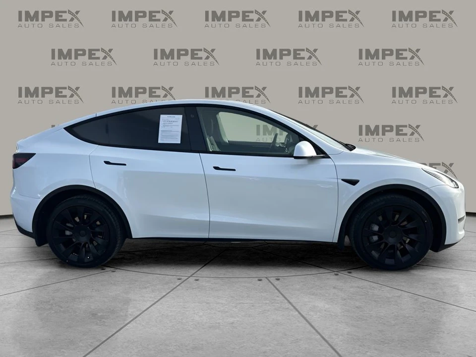 2023 Tesla Model Y - Image 6 of 12