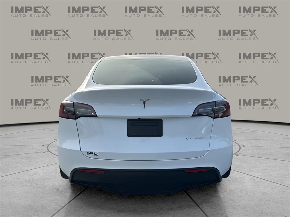 2023 Tesla Model Y - Image 4 of 21