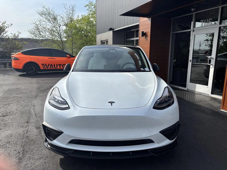 2023 Tesla Model Y - Image 3 of 19
