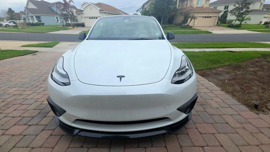 2023 Tesla Model Y - Image 3 of 9