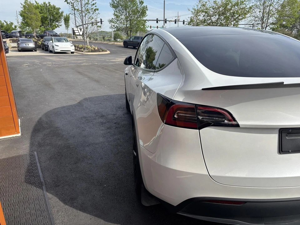2023 Tesla Model Y - Image 6 of 19
