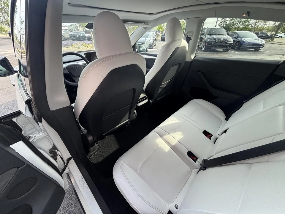 2023 Tesla Model Y - Image 15 of 19