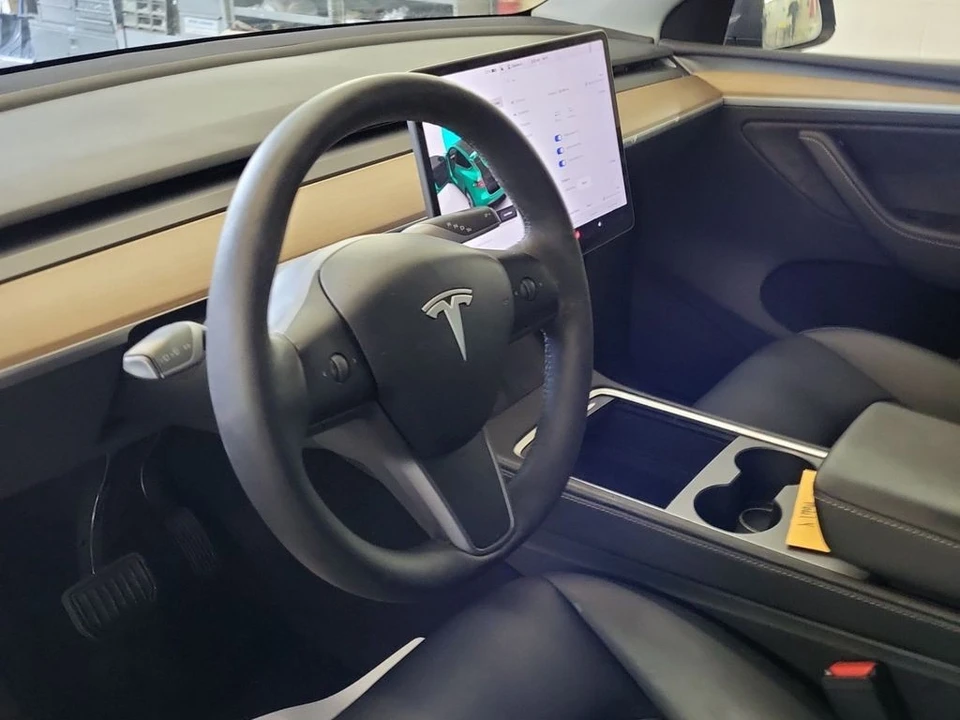 2023 Tesla Model Y - Image 6 of 6