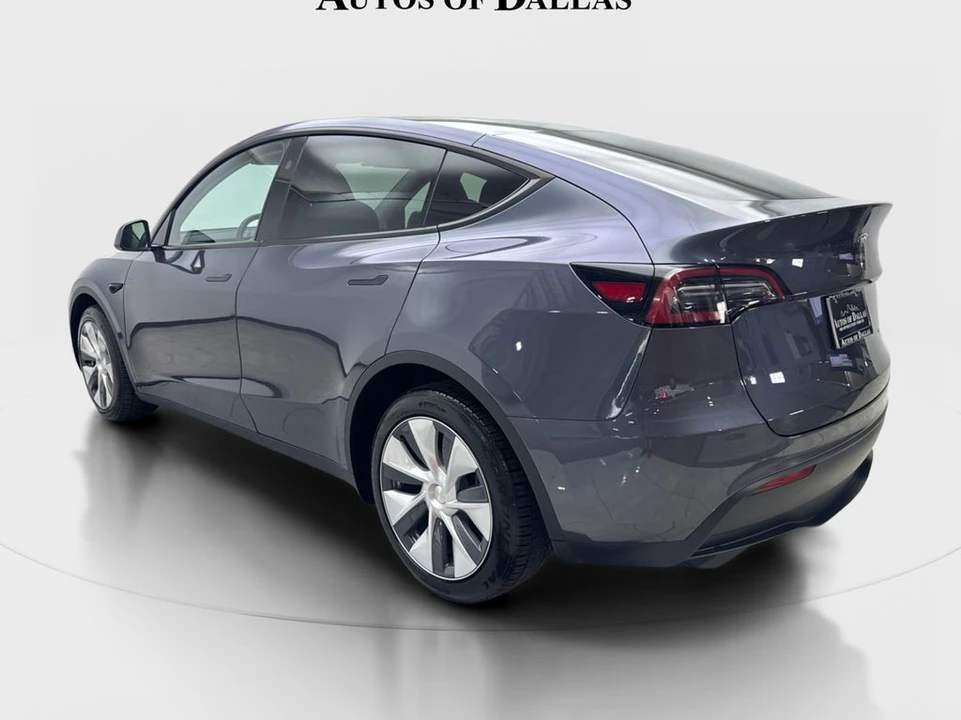 2023 Tesla Model Y - Image 9 of 21