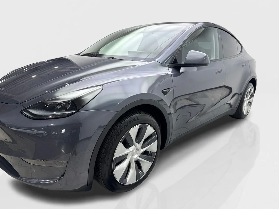 2023 Tesla Model Y - Image 11 of 21