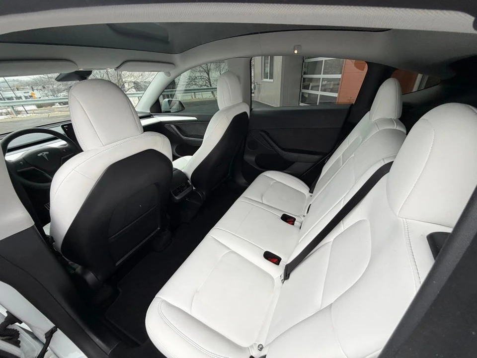 2023 Tesla Model Y - Image 10 of 15