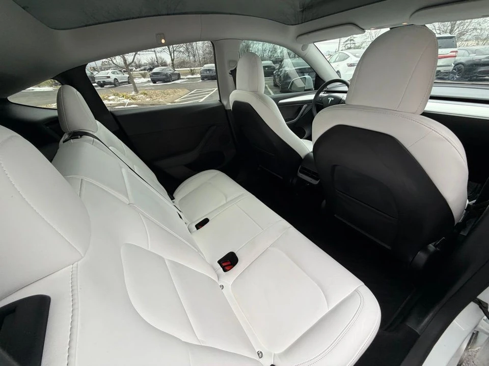 2023 Tesla Model Y - Image 14 of 15