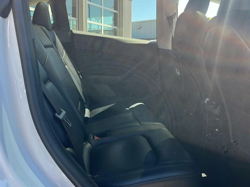 2023 Tesla Model Y - Image 20 of 21