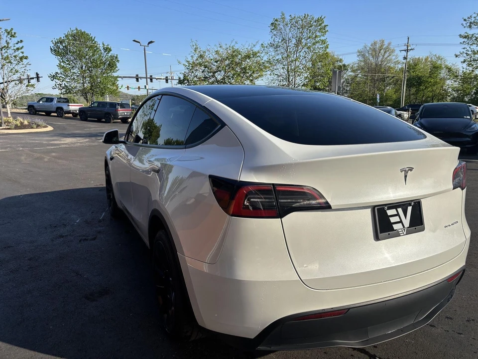 2023 Tesla Model Y - Image 6 of 19