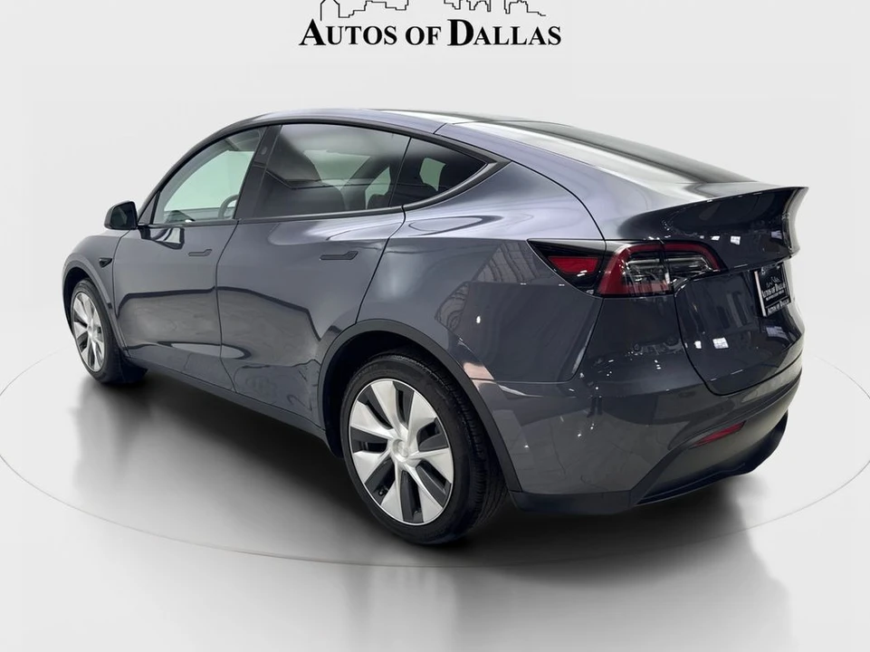 2023 Tesla Model Y - Image 9 of 21