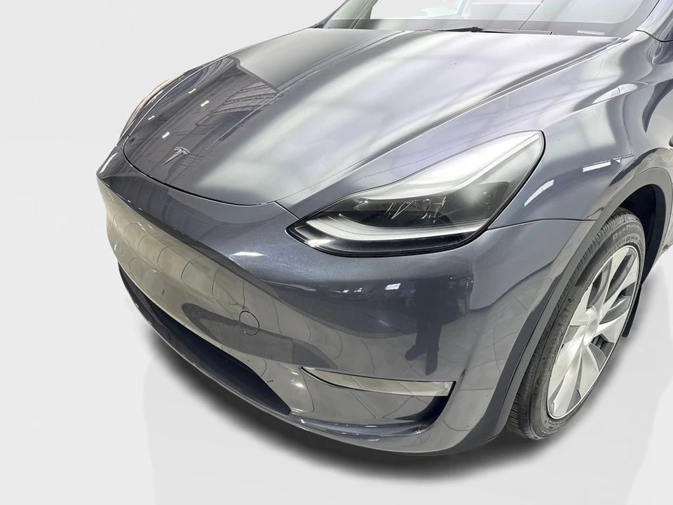 2023 Tesla Model Y - Image 16 of 21
