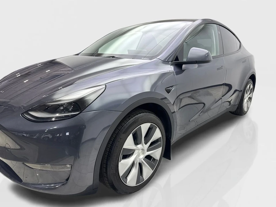 2023 Tesla Model Y - Image 11 of 21