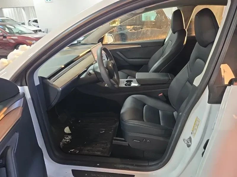2023 Tesla Model Y - Image 2 of 2