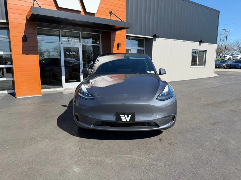 2023 Tesla Model Y - Image 2 of 16