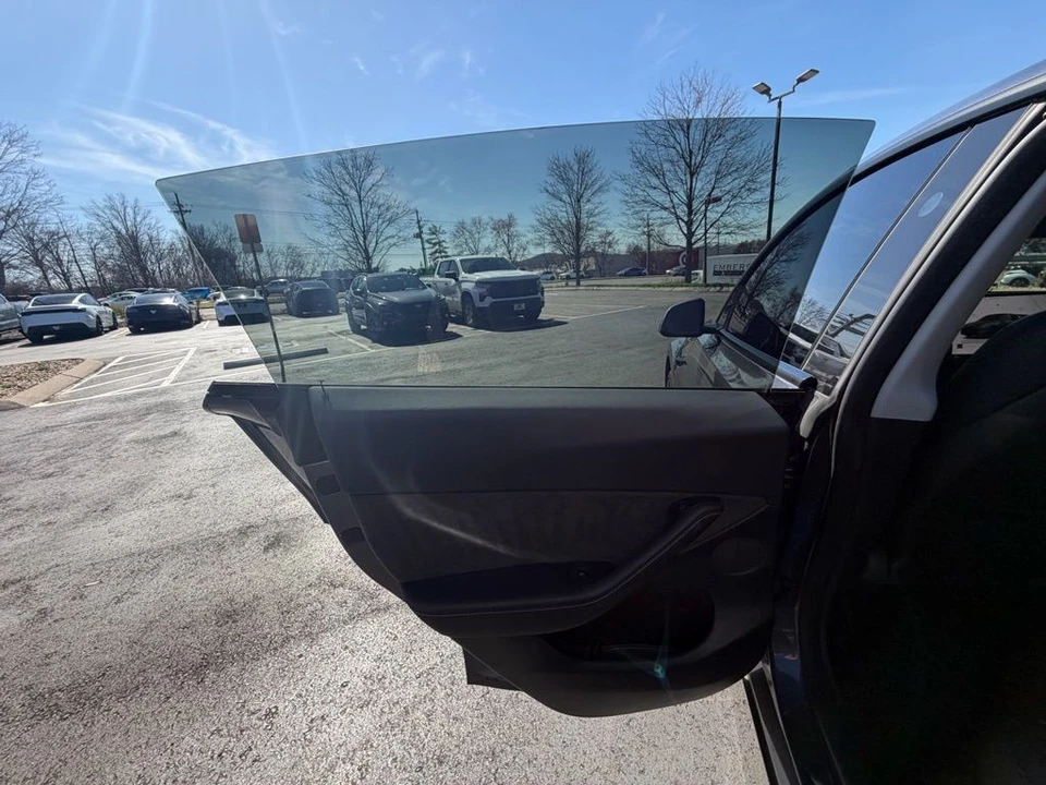 2023 Tesla Model Y - Image 8 of 16