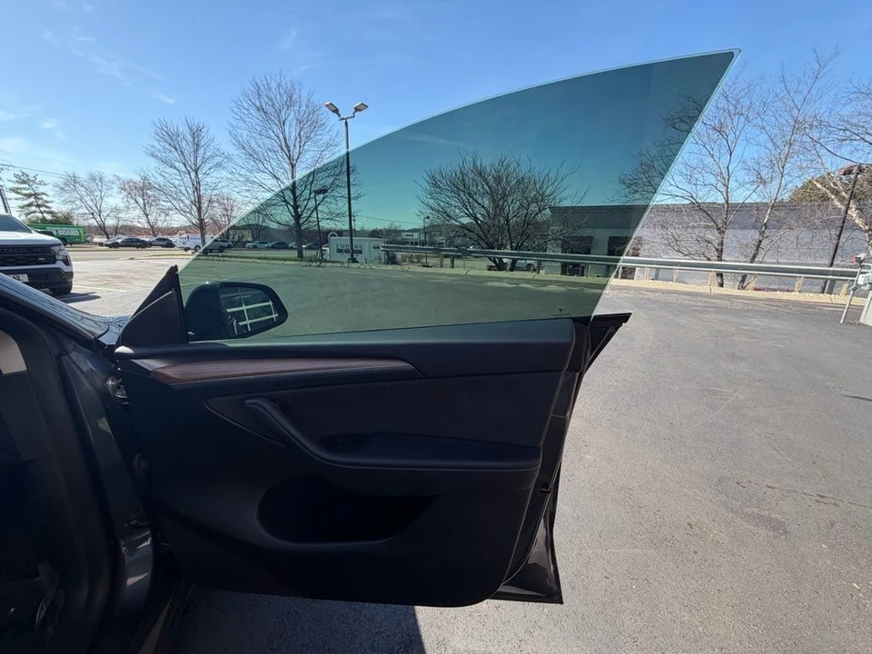 2023 Tesla Model Y - Image 12 of 16