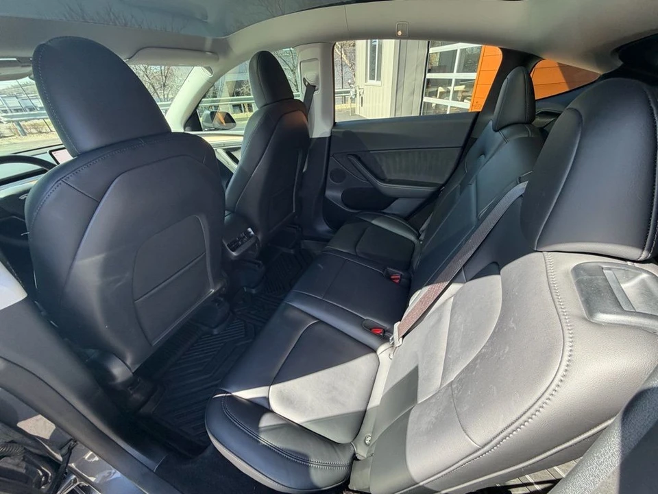 2023 Tesla Model Y - Image 10 of 16