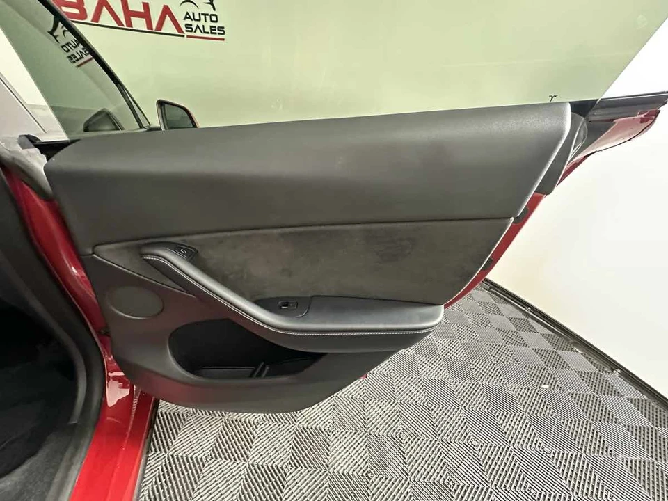2023 Tesla Model Y - Image 19 of 21