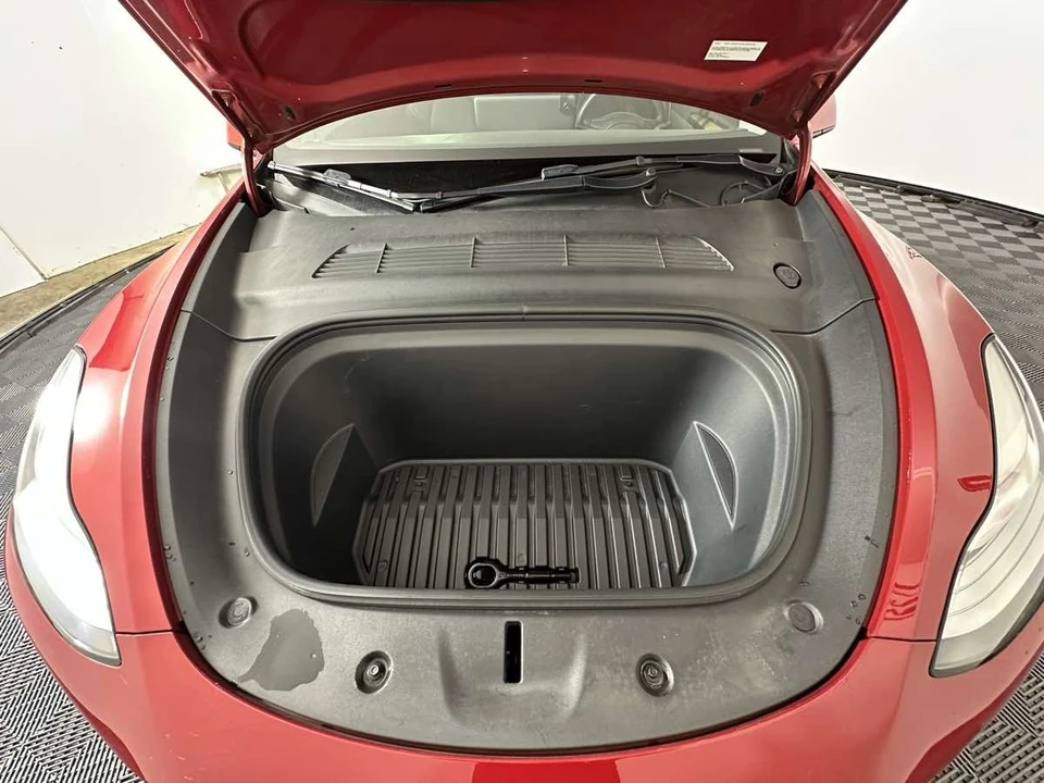 2023 Tesla Model Y - Image 15 of 21