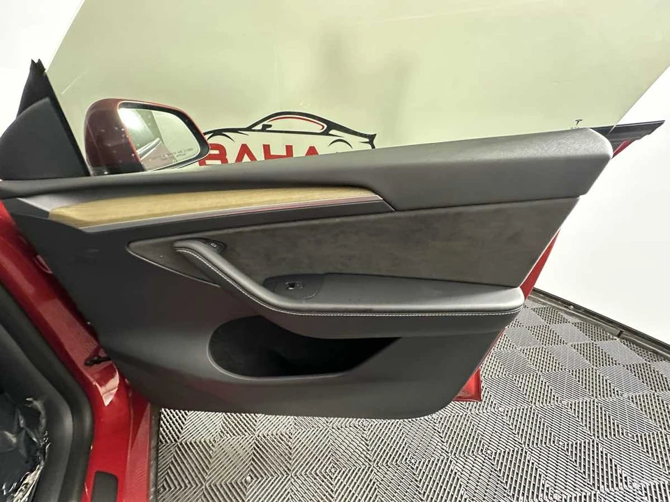 2023 Tesla Model Y - Image 17 of 21