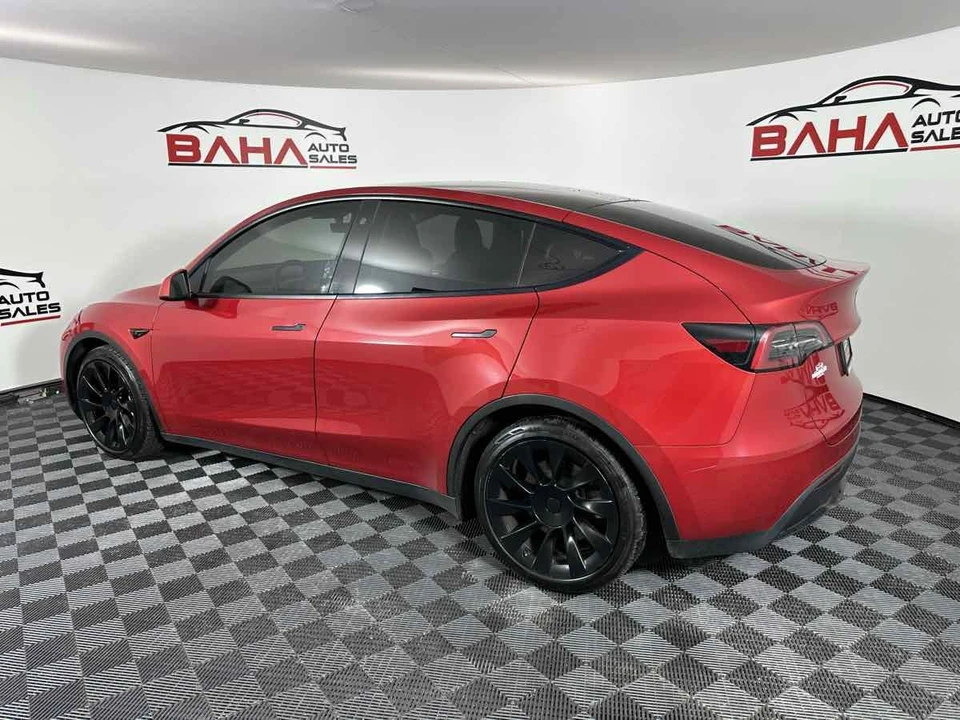 2023 Tesla Model Y - Image 5 of 21