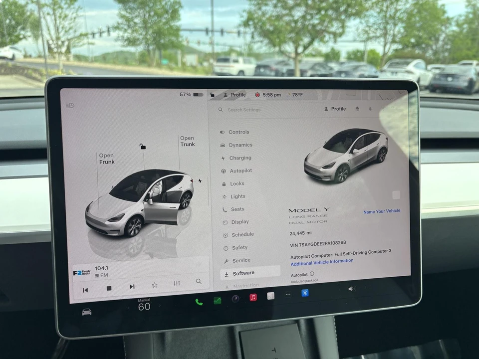 2023 Tesla Model Y - Image 17 of 18
