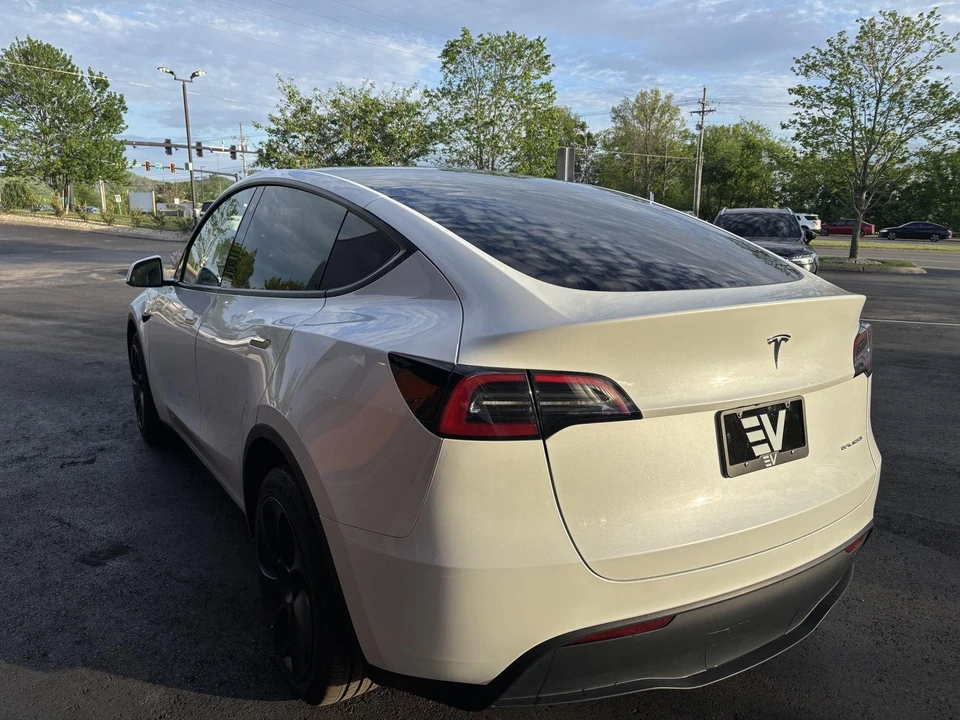 2023 Tesla Model Y - Image 6 of 18