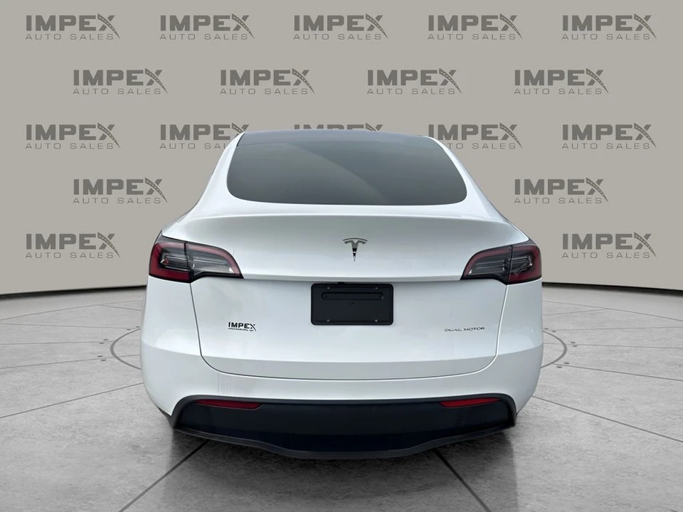 2023 Tesla Model Y - Image 4 of 12