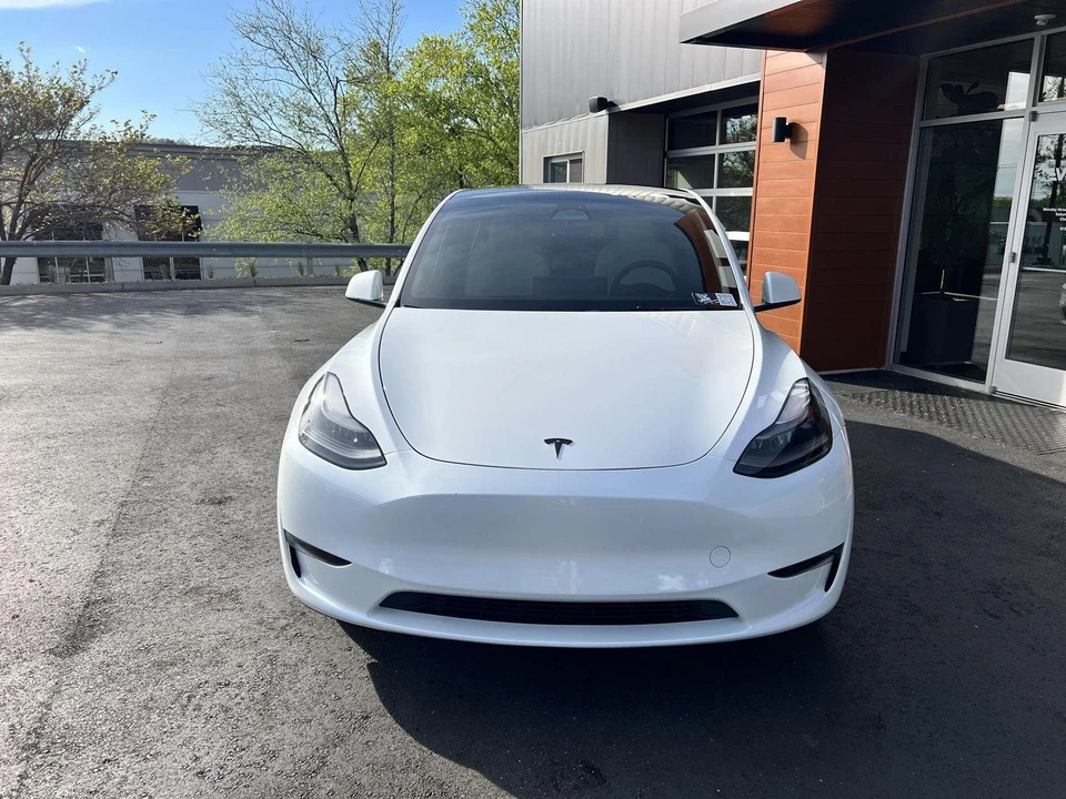 2023 Tesla Model Y - Image 2 of 16