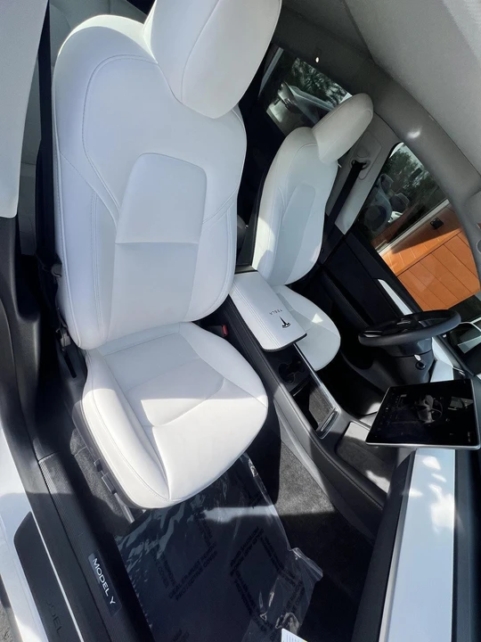 2023 Tesla Model Y - Image 12 of 16